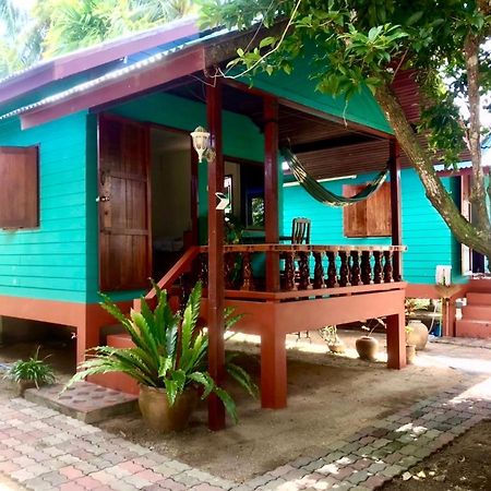 Free Concept Beach Resort ศรีธนู ภายนอก รูปภาพ