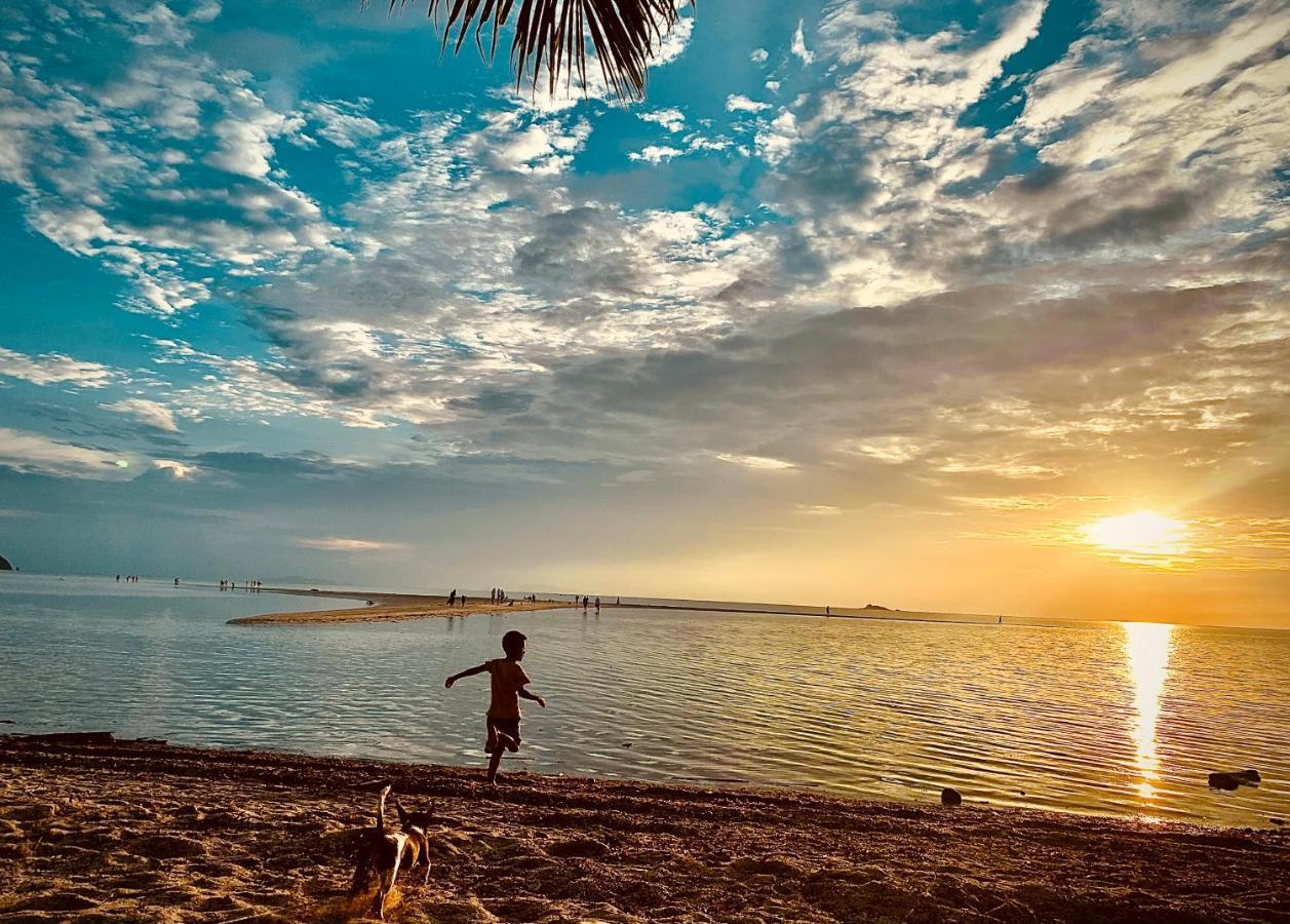 Free Concept Beach Resort ศรีธนู ภายนอก รูปภาพ