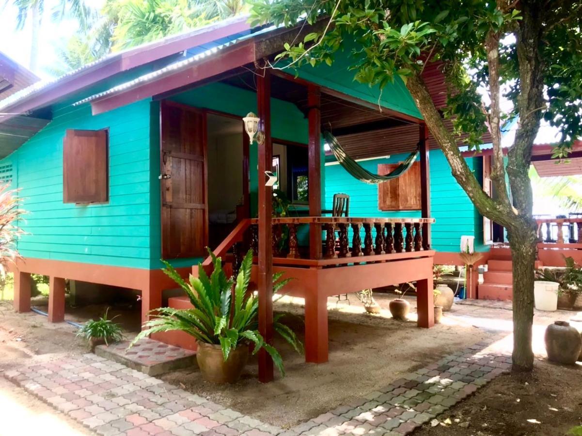 Free Concept Beach Resort ศรีธนู ภายนอก รูปภาพ